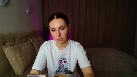 poison_inyour_mind online show from November 22, 7:27 pm