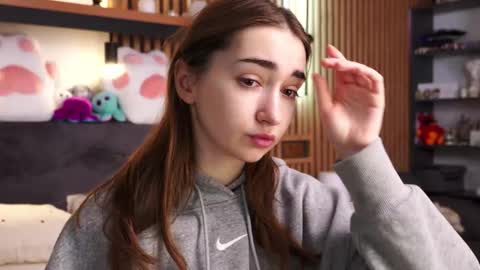 Polly online show from February 19, 7:41 am