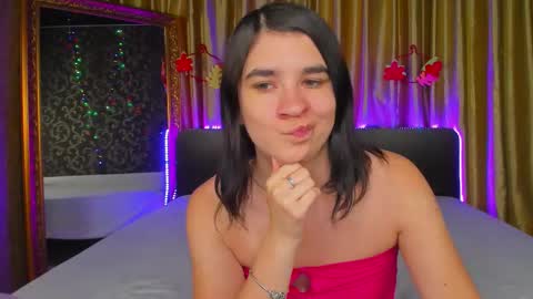 Polly online show from November 25, 1:24 pm