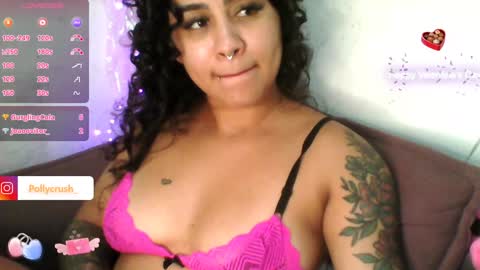 Snapshot of pollycrush chatting on February 7, 3:24 am pollycrush online show from February 7, 3:24 am