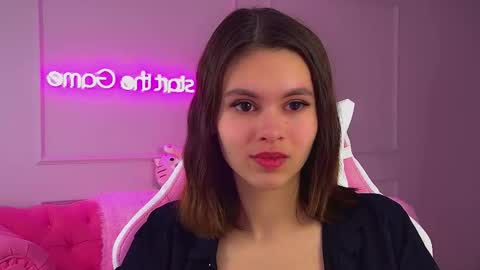 Polly online show from October 10, 6:13 pm