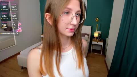 Elizabeth online show from October 14, 8:00 pm