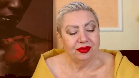 Snapshot of posh_lady chatting on October 21, 9:08 pm LADY POSH online show from October 21, 9:08 pm