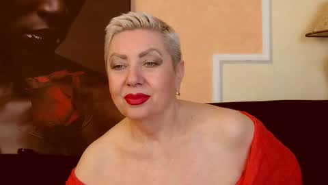 Snapshot of posh_lady chatting on September 10, 8:53 pm LADY POSH online show from September 10, 8:53 pm