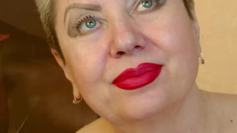 Snapshot of posh_lady chatting on March 5, 10:01 pm LADY POSH online show from March 5, 10:01 pm