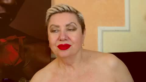 LADY POSH online show from May 29, 4:43 am