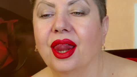 Snapshot of posh_lady chatting on December 12, 11:14 pm LADY POSH online show from December 12, 11:14 pm