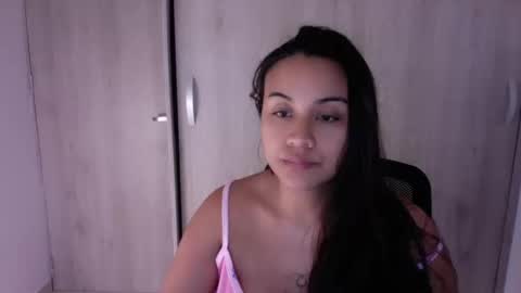 Snapshot of preggo_fantasy chatting on October 15, 4:26 am preggo_fantasy online show from October 15, 4:26 am