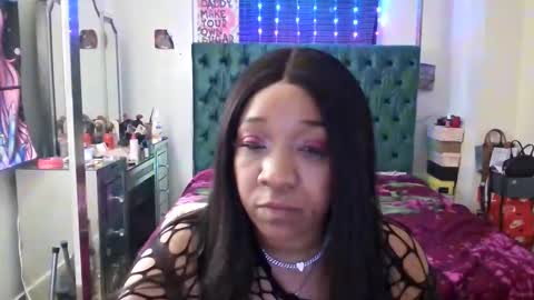 Snapshot of pretty69queen chatting on October 16, 3:09 am Yasmine pretty online show from October 16, 3:09 am