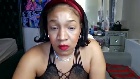 Snapshot of pretty69queen chatting on January 3, 12:33 am Yasmine pretty online show from January 3, 12:33 am