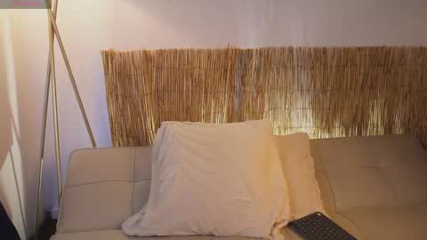 pretty_goddess online show from May 17, 7:57 pm