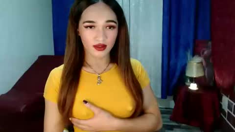 Snapshot of pretty_lady_kitty chatting on December 9, 12:45 am pretty_lady_kitty online show from December 9, 12:45 am