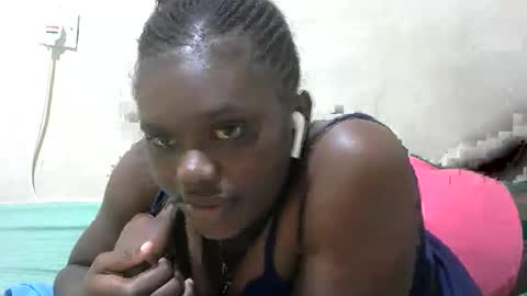 pretty_melan online show from March 24, 7:30 pm