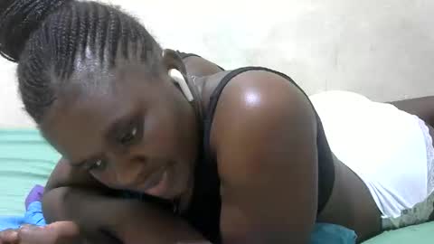 pretty_melan online show from March 25, 7:39 pm