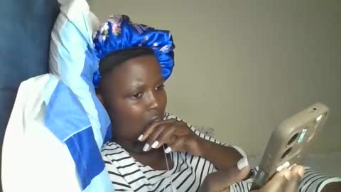 pretty_petite_ebony online show from February 13, 7:59 pm