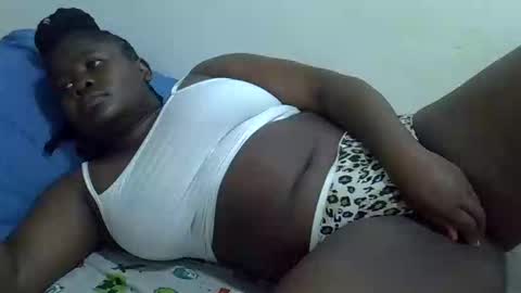 prettybooty1 online show from September 28, 1:34 am