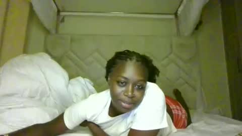 prettydulce online show from March 29, 11:26 pm