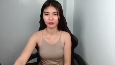 prettylittle_lady online show from March 2, 12:32 am