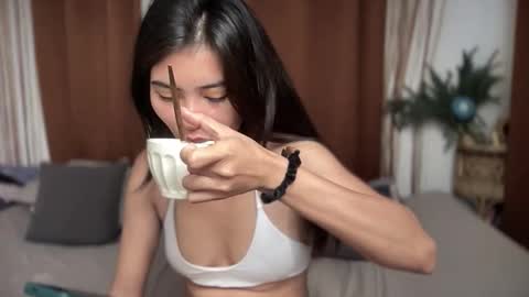 prettylittle_lady online show from December 14, 10:26 pm