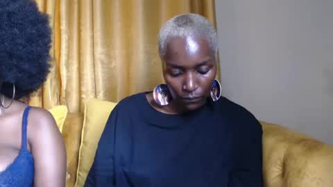 Snapshot of prettyquee chatting on January 3, 12:19 pm sasha online show from January 3, 12:19 pm