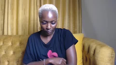 Snapshot of prettyquee chatting on January 21, 6:45 pm sasha online show from January 21, 6:45 pm