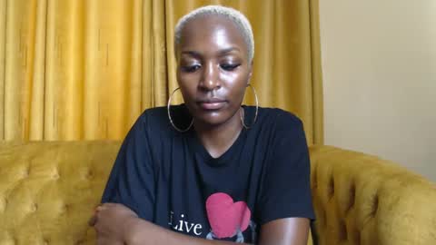 Snapshot of prettyquee chatting on January 21, 6:11 am sasha online show from January 21, 6:11 am