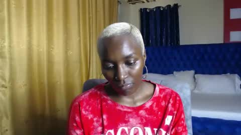 Snapshot of prettyquee chatting on January 6, 9:19 am sasha online show from January 6, 9:19 am