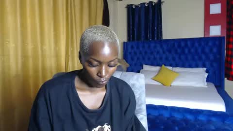 Snapshot of prettyquee chatting on January 20, 12:07 pm sasha online show from January 20, 12:07 pm