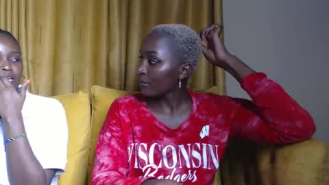 Snapshot of prettyquee chatting on January 28, 6:28 pm sasha online show from January 28, 6:28 pm