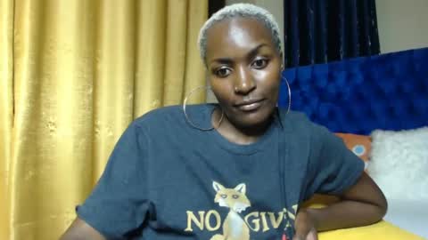 Snapshot of prettyquee chatting on March 4, 8:49 pm sasha online show from March 4, 8:49 pm