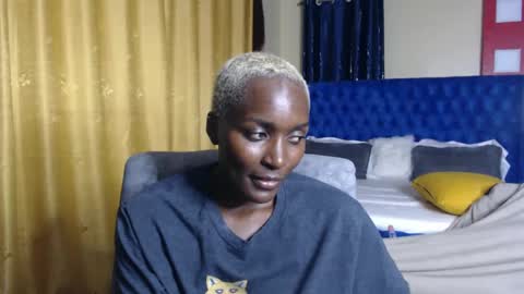 Snapshot of prettyquee chatting on January 15, 7:01 pm sasha online show from January 15, 7:01 pm