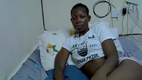 Pretty Queen online show from November 20, 8:15 am