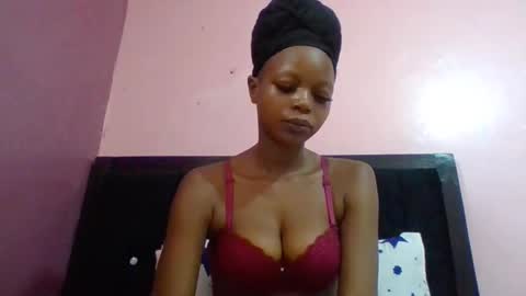 prettywendy21 online show from February 3, 6:40 am