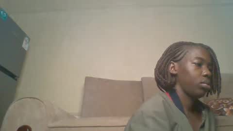 prettyzuzu online show from September 22, 5:28 am