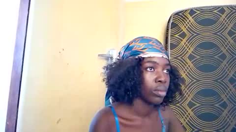 prettyzuzu online show from November 4, 7:57 am