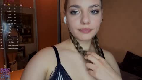 Amelia online show from January 13, 7:51 pm