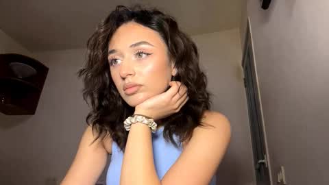 Sofi online show from December 19, 3:48 pm