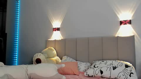 Princess Diana online show from December 29, 11:08 pm