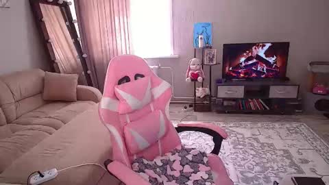 princessamira1 online show from April 17, 5:20 am