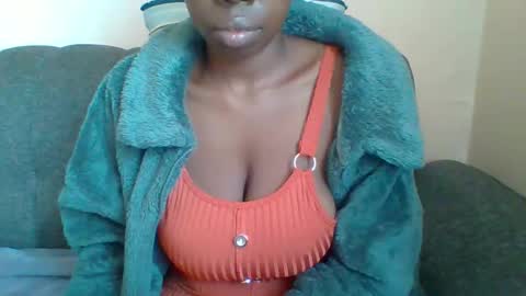 princessg63 online show from January 10, 8:19 am