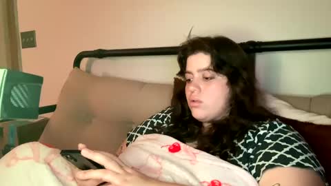 Snapshot of princesslaylaa chatting on February 4, 9:07 am princessviccxo online show from February 4, 9:07 am