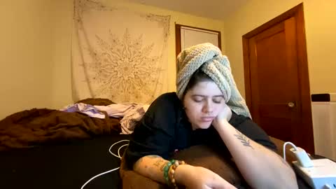 princessviccxo online show from April 4, 7:18 am