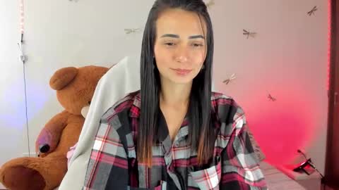 Snapshot of princessluna_14 chatting on October 16, 7:38 pm princessluna_14 online show from October 16, 7:38 pm