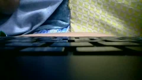 prisca880319 online show from May 12, 11:06 am