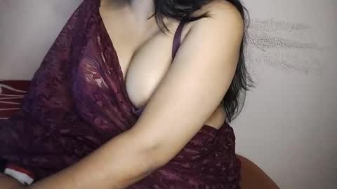 priyu_ online show from November 17, 10:16 am