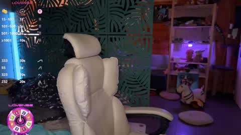 Queen of Pain online show from April 30, 8:57 pm