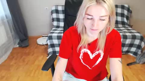 Polly online show from February 14, 4:58 am