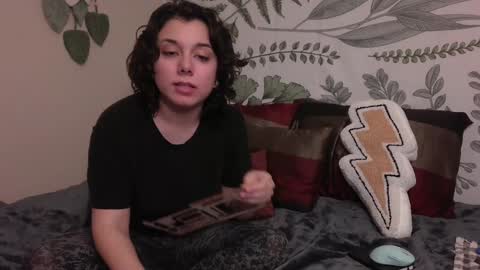 Snapshot of punkpuppy chatting on December 22, 11:41 pm emmy online show from December 22, 11:41 pm