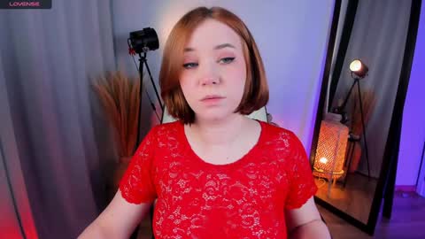 Snapshot of pure_flower_alison chatting on December 31, 6:48 am Alison online show from December 31, 6:48 am