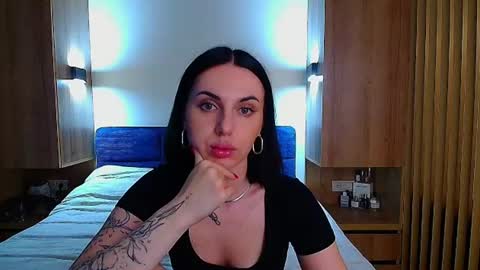 Julia online show from June 26, 3:02 pm